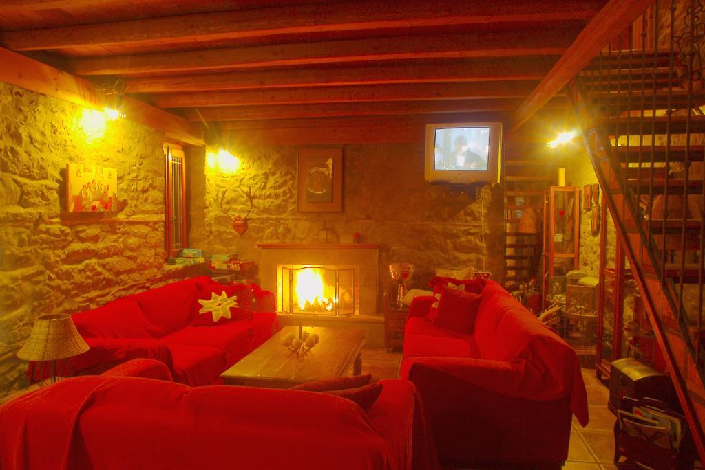 Xenios Chalet Ano Chora Exterior photo